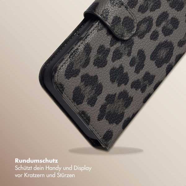 Selencia Sabi Klapphülle mit Leopardenmuster Apple iPhone 16e - Midnight Black