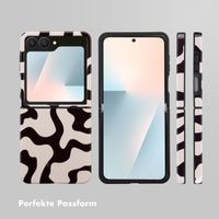 Selencia Vivid Back Cover Samsung Galaxy Z Flip 7 - Art Wave Black