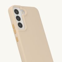 Selencia Rivièra Backcover mit MagSafe mit abnehmbaren Haken Samsung Galaxy S22 - Milky Latte