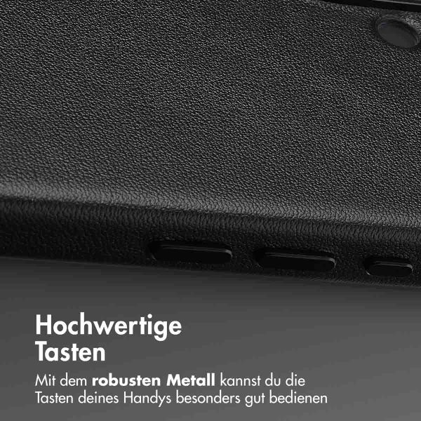 Accezz MagSafe Leather Backcover für das iPhone 16 - Onyx Black