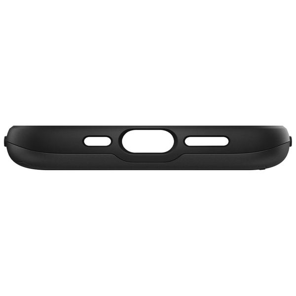 Spigen Slim Armor CS Case für das Apple iPhone 13 - Schwarz