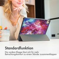 imoshion Design Trifold Klapphülle für das iPad 10 (2022) 10.9 Zoll - Space