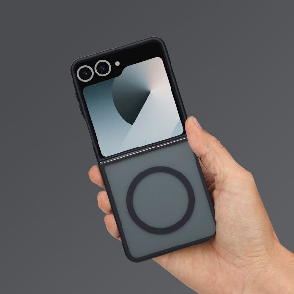 imoshion Color Guard Back Cover mit MagSafe Samsung Galaxy Z Flip 7 - Schwarz