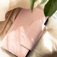 Selencia Klapphülle mit herausnehmbarem Backcover iPhone 13 Pro - Rosa