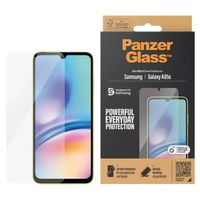 PanzerGlass Ultra-Wide Fit Antibakterieller Displayschutz für das Samsung Galaxy A05s