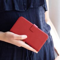 Selencia Echtleder Klapphülle Rot für das Samsung Galaxy J6 Plus