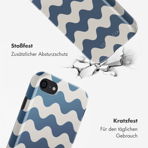 Selencia Vivid Tough Back Cover für das iPhone SE (2022 / 2020) / 8 / 7 - Wave Vibes Classic Blue