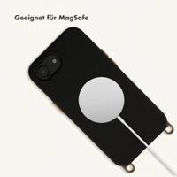 Selencia Rivièra MagSafe Backcover mit abnehmbaren Haken für das Apple iPhone 17e / 16e - Velvet Black + Sleek Chain (130 cm) - Gold