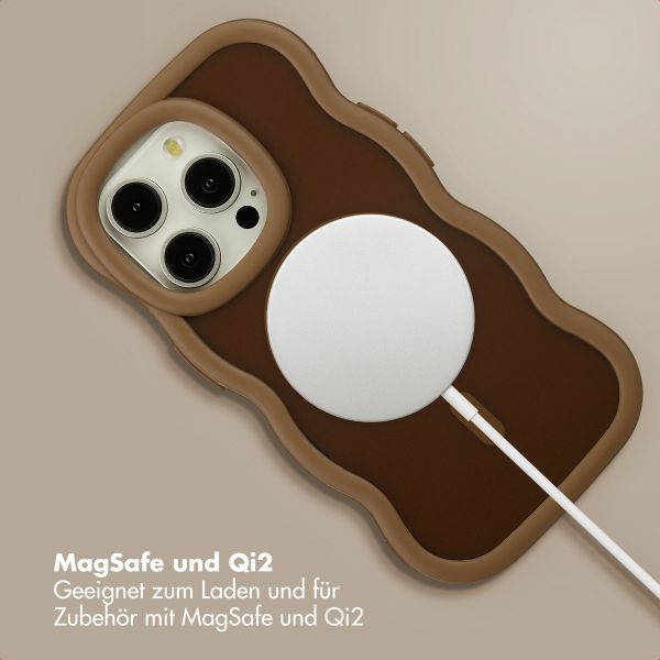 Selencia Wavy Backcover mit MagSafe Apple iPhone 14 Pro - Mocha Brown