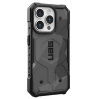 UAG Pathfinder Case für das iPhone 15 Pro - Geo Camo