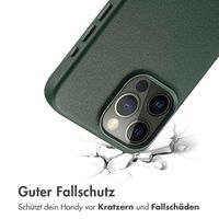 Accezz MagSafe Leather Backcover für das iPhone 15 Pro Max - Cedar Green