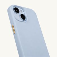 Selencia Rivièra Backcover mit MagSafe mit abnehmbaren Haken Apple iPhone 15 - Powder Blue
