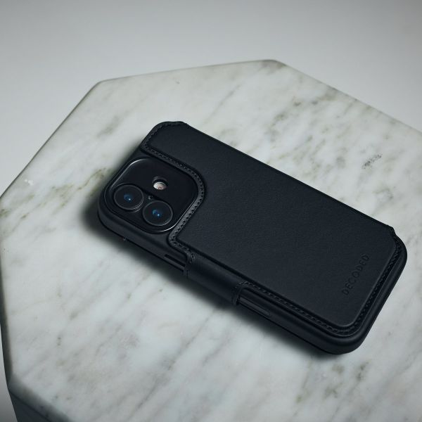 Decoded 2 in 1 Leather Klapphülle MagSafe Apple iPhone 17 Pro Max - Solid Clay