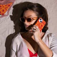 Selencia Vivid Tough Back Cover mit MagSafe für das iPhone 16 Pro Max - Tropical Vibes Apricot