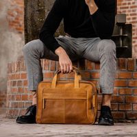 The Chesterfield Brand Ryan Laptoptasche 17 Zoll - Echtes Leder - Cognac