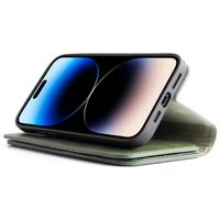 Wachikopa Multi Wallet Bookcase für das iPhone 14 Pro - Forest Green